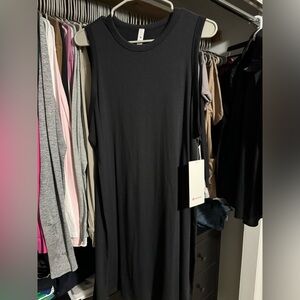 Lululemon classic fit cotton blend dress size 12